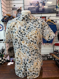 Gabicci Short Sleeve Daisy Shirt